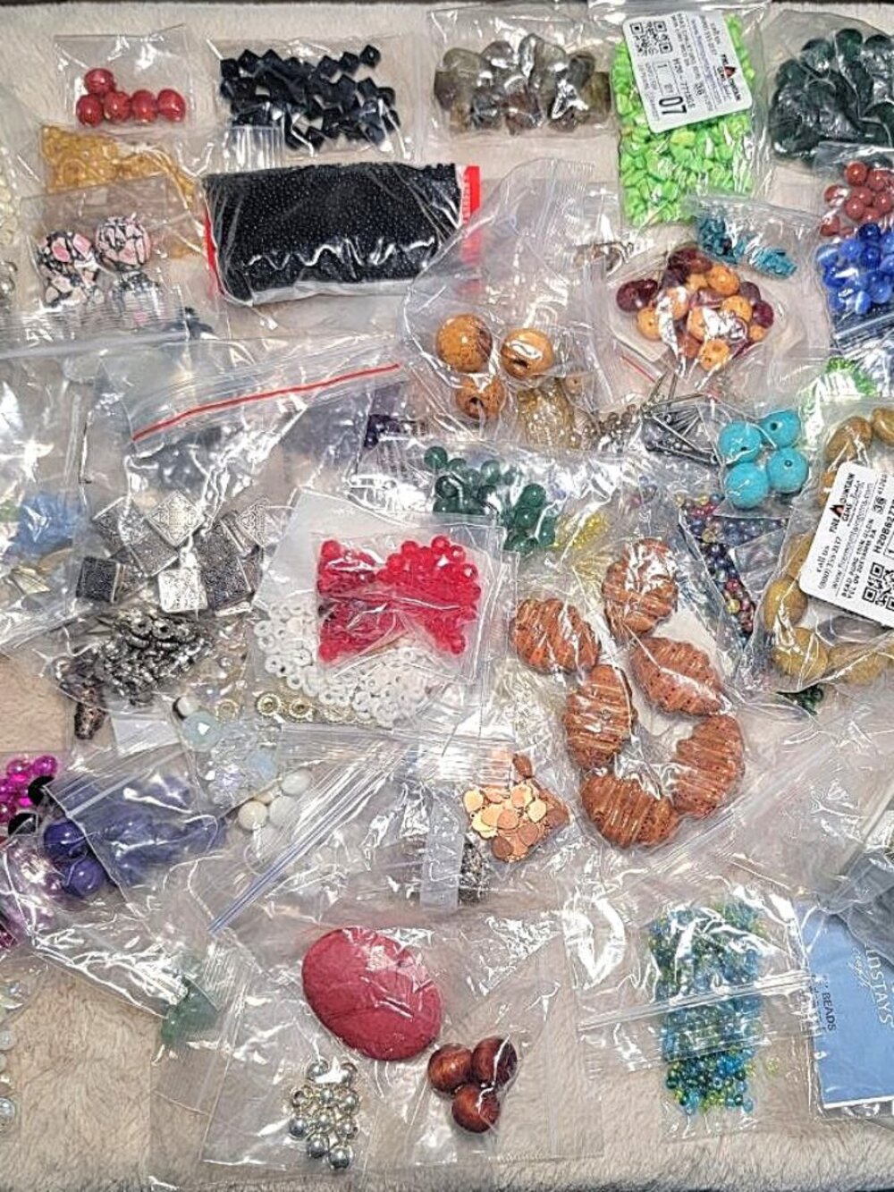 HUGE 4.5lb Destash Lot Jewelry Making Beads Findings Cabachons Various Mats #L